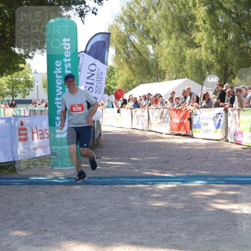 07.09.2025 - 19. Norderstedt Triathlon Zöllner http://msf.ph/oto/8779555 07.09.2025 12:39:43 Ziel 826, 849 meine-sportfotos.de