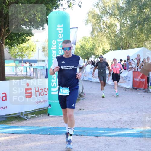 07.09.2025 - 19. Norderstedt Triathlon Zöllner http://msf.ph/oto/8779558 07.09.2025 17:31:57 Ziel 914, 1400, 1442 meine-sportfotos.de