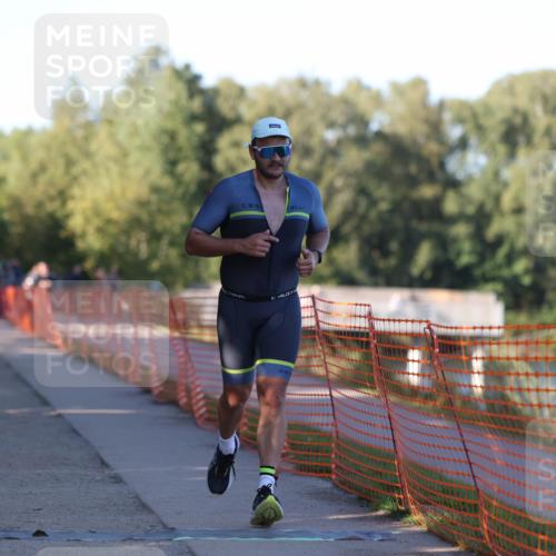 07.09.2025 - 19. Norderstedt Triathlon Michael Strokosch http://msf.ph/oto/8779560 07.09.2025 17:02:27 Laufen 878, 1086, 1476 meine-sportfotos.de