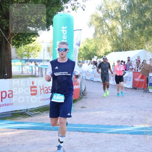 07.09.2025 - 19. Norderstedt Triathlon Zöllner http://msf.ph/oto/8779561 07.09.2025 17:31:57 Ziel 914, 1400, 1442 meine-sportfotos.de