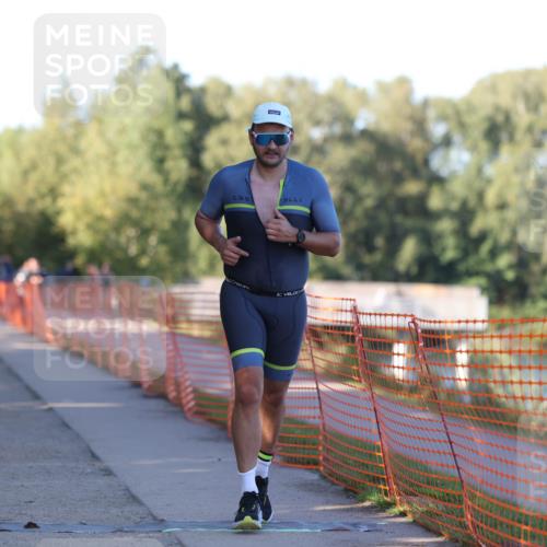 07.09.2025 - 19. Norderstedt Triathlon Michael Strokosch http://msf.ph/oto/8779564 07.09.2025 17:02:27 Laufen 878, 1086, 1476 meine-sportfotos.de