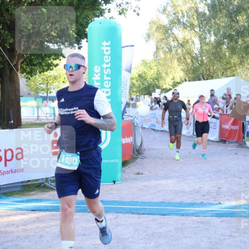07.09.2025 - 19. Norderstedt Triathlon Zöllner http://msf.ph/oto/8779568 07.09.2025 17:31:58 Ziel 914, 1400, 1442 meine-sportfotos.de
