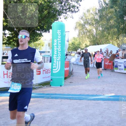 07.09.2025 - 19. Norderstedt Triathlon Zöllner http://msf.ph/oto/8779574 07.09.2025 17:31:58 Ziel 914, 1400, 1442 meine-sportfotos.de