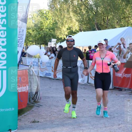 07.09.2025 - 19. Norderstedt Triathlon Zöllner http://msf.ph/oto/8779579 07.09.2025 17:31:58 Ziel 914, 1400, 1442 meine-sportfotos.de