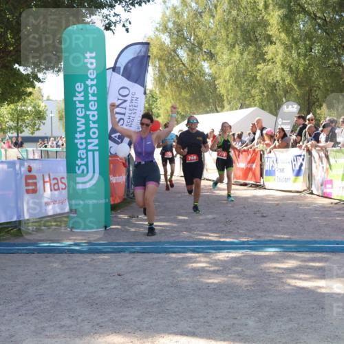 07.09.2025 - 19. Norderstedt Triathlon Zöllner http://msf.ph/oto/8779580 07.09.2025 12:40:15 Ziel 748, 763, 767, 778, 1239 meine-sportfotos.de