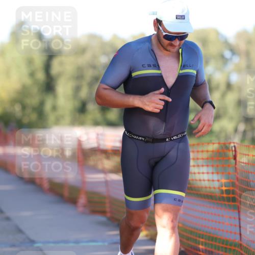 07.09.2025 - 19. Norderstedt Triathlon Michael Strokosch http://msf.ph/oto/8779586 07.09.2025 17:02:29 Laufen 878, 1086, 1476 meine-sportfotos.de