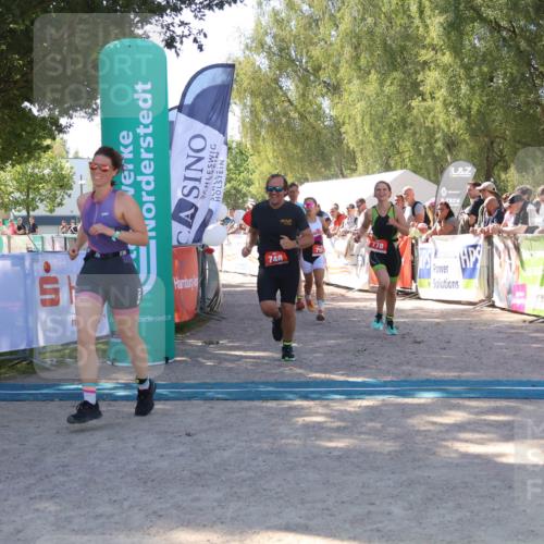07.09.2025 - 19. Norderstedt Triathlon Zöllner http://msf.ph/oto/8779594 07.09.2025 12:40:15 Ziel 748, 763, 767, 778, 1239 meine-sportfotos.de