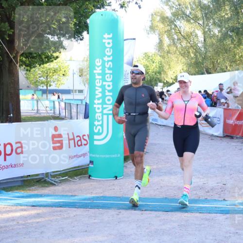 07.09.2025 - 19. Norderstedt Triathlon Zöllner http://msf.ph/oto/8779598 07.09.2025 17:32:00 Ziel 914, 1400, 1442 meine-sportfotos.de
