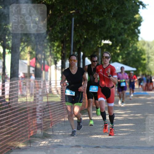 07.09.2025 - 19. Norderstedt Triathlon Michael Strokosch http://msf.ph/oto/8779601 07.09.2025 15:59:26 Laufen 1404, 1422 meine-sportfotos.de