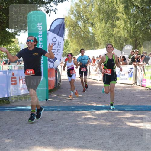 07.09.2025 - 19. Norderstedt Triathlon Zöllner http://msf.ph/oto/8779602 07.09.2025 12:40:17 Ziel 748, 763, 767, 778, 1239 meine-sportfotos.de