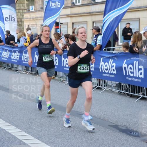 07.09.2025 - BARMER Alsterlauf Strokosch-Dieckow http://msf.ph/oto/8779604 07.09.2025 10:06:24 Ziel 2244, 2380, 2523, 2573, 2574, 2668, 2795, 3427, 3655, 3691, 3729, 3730, 3739, 3804, 3810, 3940, 3957, 3958, 4064, 4272, 4356, 4502, 4711, 4854, 5333, 5510, 5602, 5646, 5801, 6036, 6039, 6342, 8304, 8348 meine-sportfotos.de