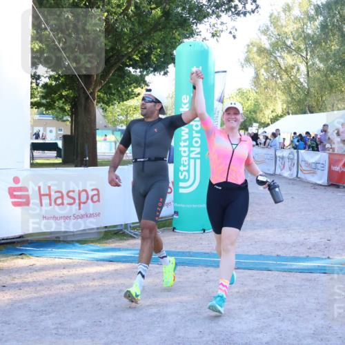 07.09.2025 - 19. Norderstedt Triathlon Zöllner http://msf.ph/oto/8779613 07.09.2025 17:32:00 Ziel 914, 1400, 1442 meine-sportfotos.de