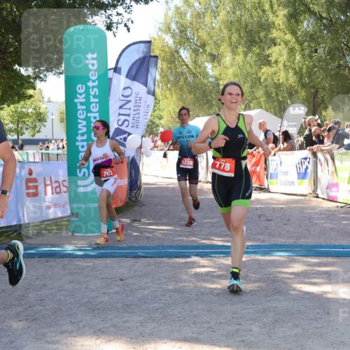 07.09.2025 - 19. Norderstedt Triathlon Zöllner http://msf.ph/oto/8779615 07.09.2025 12:40:17 Ziel 748, 763, 767, 778, 1239 meine-sportfotos.de