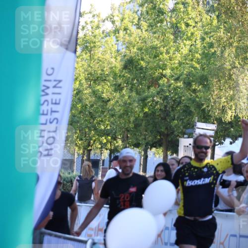 07.09.2025 - 19. Norderstedt Triathlon Zöllner http://msf.ph/oto/8779633 07.09.2025 17:32:24 Ziel 935 meine-sportfotos.de