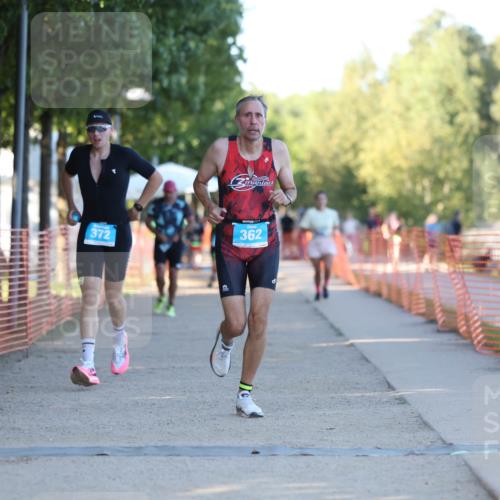 07.09.2025 - 19. Norderstedt Triathlon Michael Strokosch http://msf.ph/oto/8779670 07.09.2025 17:03:05 Laufen 362, 372 meine-sportfotos.de