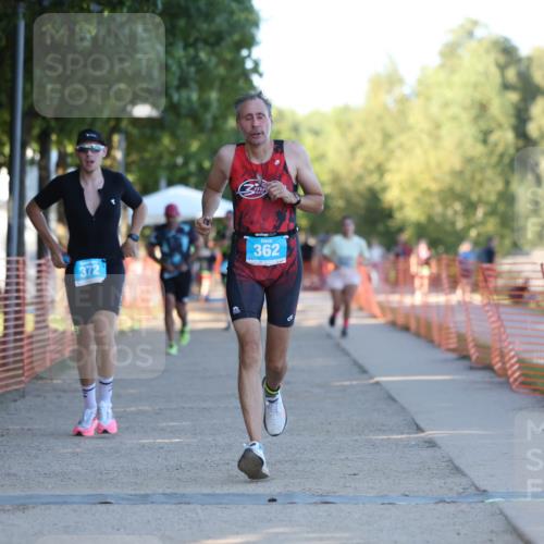 07.09.2025 - 19. Norderstedt Triathlon Michael Strokosch http://msf.ph/oto/8779675 07.09.2025 17:03:05 Laufen 362, 372 meine-sportfotos.de