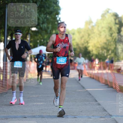 07.09.2025 - 19. Norderstedt Triathlon Michael Strokosch http://msf.ph/oto/8779680 07.09.2025 17:03:06 Laufen 362, 372, 409, 944 meine-sportfotos.de