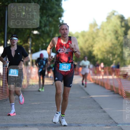 07.09.2025 - 19. Norderstedt Triathlon Michael Strokosch http://msf.ph/oto/8779683 07.09.2025 17:03:06 Laufen 362, 372, 409, 944 meine-sportfotos.de