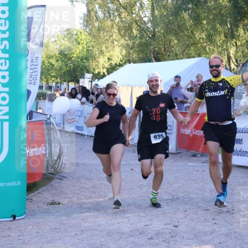 07.09.2025 - 19. Norderstedt Triathlon Zöllner http://msf.ph/oto/8779684 07.09.2025 17:32:27 Ziel 935 meine-sportfotos.de