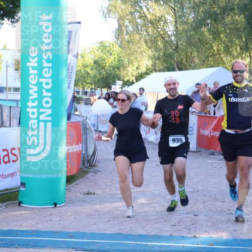 07.09.2025 - 19. Norderstedt Triathlon Zöllner http://msf.ph/oto/8779692 07.09.2025 17:32:27 Ziel 935 meine-sportfotos.de