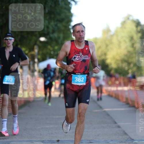 07.09.2025 - 19. Norderstedt Triathlon Michael Strokosch http://msf.ph/oto/8779694 07.09.2025 17:03:07 Laufen 362, 372, 409, 944 meine-sportfotos.de