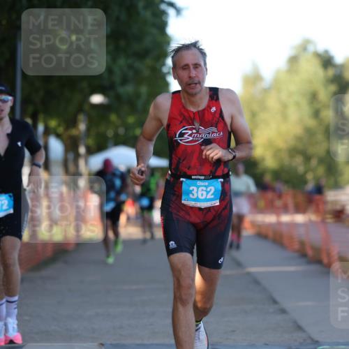 07.09.2025 - 19. Norderstedt Triathlon Michael Strokosch http://msf.ph/oto/8779701 07.09.2025 17:03:07 Laufen 362, 372, 409, 944 meine-sportfotos.de