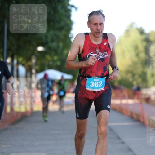 07.09.2025 - 19. Norderstedt Triathlon Michael Strokosch http://msf.ph/oto/8779704 07.09.2025 17:03:07 Laufen 362, 372, 409, 944 meine-sportfotos.de
