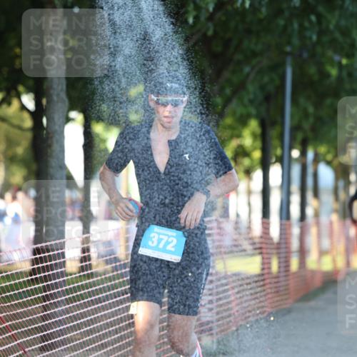 07.09.2025 - 19. Norderstedt Triathlon Michael Strokosch http://msf.ph/oto/8779717 07.09.2025 17:03:08 Laufen 362, 372, 409, 944 meine-sportfotos.de