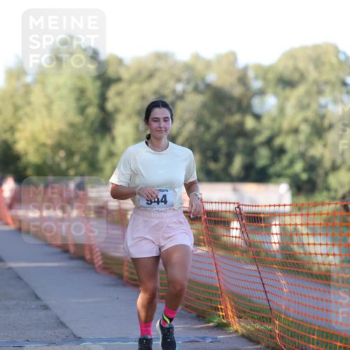 07.09.2025 - 19. Norderstedt Triathlon Michael Strokosch http://msf.ph/oto/8779736 07.09.2025 17:03:14 Laufen 409, 915, 944 meine-sportfotos.de