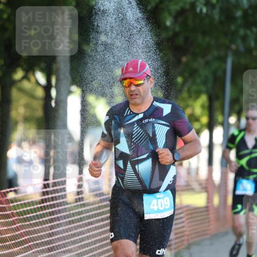 07.09.2025 - 19. Norderstedt Triathlon Michael Strokosch http://msf.ph/oto/8779750 07.09.2025 17:03:15 Laufen 409, 915, 944 meine-sportfotos.de