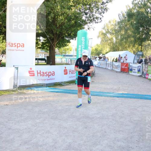 07.09.2025 - 19. Norderstedt Triathlon Zöllner http://msf.ph/oto/8779771 07.09.2025 17:33:05 Ziel 931 meine-sportfotos.de