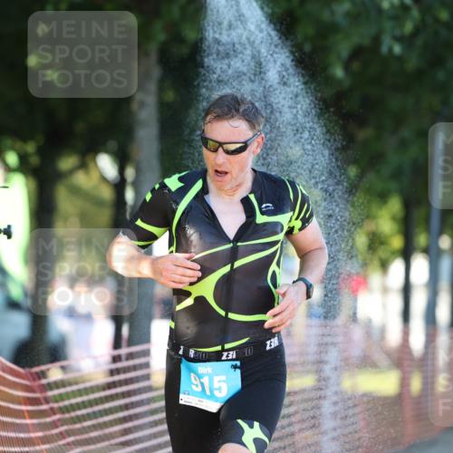 07.09.2025 - 19. Norderstedt Triathlon Michael Strokosch http://msf.ph/oto/8779779 07.09.2025 17:03:18 Laufen 409, 915, 944 meine-sportfotos.de