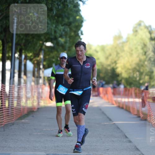 07.09.2025 - 19. Norderstedt Triathlon Michael Strokosch http://msf.ph/oto/8779785 07.09.2025 17:03:34 Laufen 397, 1460 meine-sportfotos.de