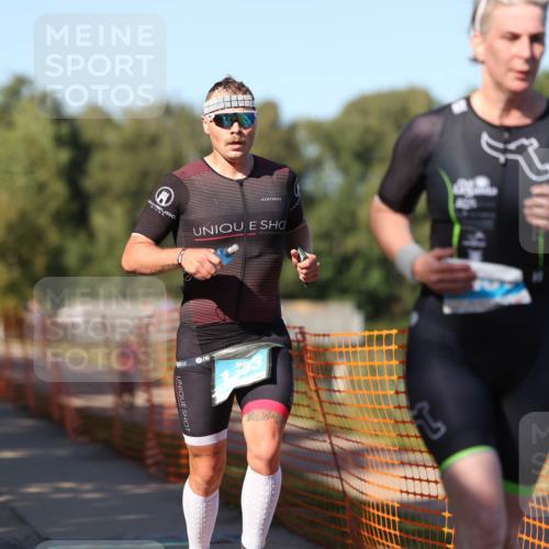 07.09.2025 - 19. Norderstedt Triathlon Michael Strokosch http://msf.ph/oto/8779790 07.09.2025 15:59:45 Laufen 441, 1403, 1450 meine-sportfotos.de