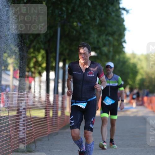 07.09.2025 - 19. Norderstedt Triathlon Michael Strokosch http://msf.ph/oto/8779796 07.09.2025 17:03:34 Laufen 397, 1460 meine-sportfotos.de