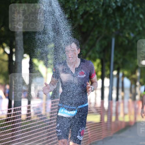 07.09.2025 - 19. Norderstedt Triathlon Michael Strokosch http://msf.ph/oto/8779815 07.09.2025 17:03:35 Laufen 397, 1460 meine-sportfotos.de