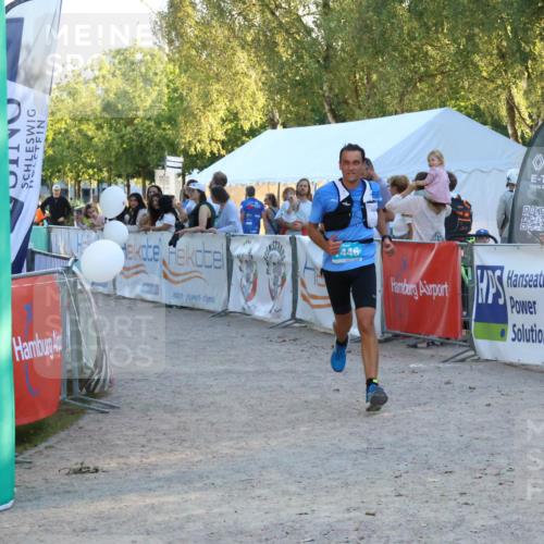 07.09.2025 - 19. Norderstedt Triathlon Zöllner http://msf.ph/oto/8779844 07.09.2025 17:33:25 Ziel 1446 meine-sportfotos.de
