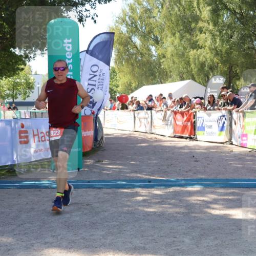 07.09.2025 - 19. Norderstedt Triathlon Zöllner http://msf.ph/oto/8779856 07.09.2025 12:42:05 Ziel 287, 823, 846 meine-sportfotos.de