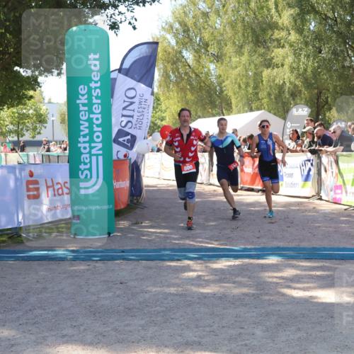 07.09.2025 - 19. Norderstedt Triathlon Zöllner http://msf.ph/oto/8779863 07.09.2025 12:42:27 Ziel 168, 741, 800 meine-sportfotos.de