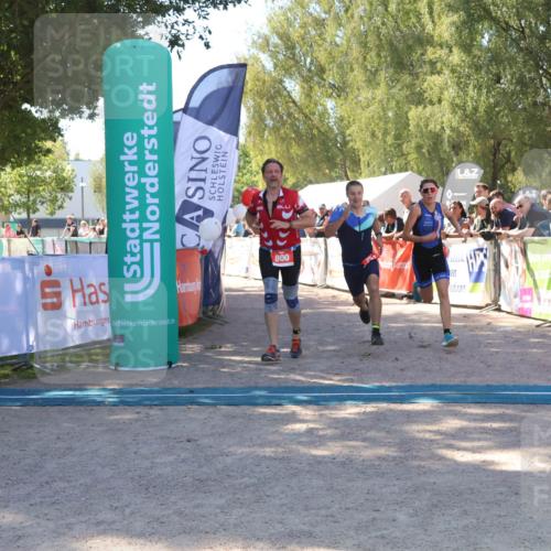 07.09.2025 - 19. Norderstedt Triathlon Zöllner http://msf.ph/oto/8779866 07.09.2025 12:42:27 Ziel 168, 741, 800 meine-sportfotos.de