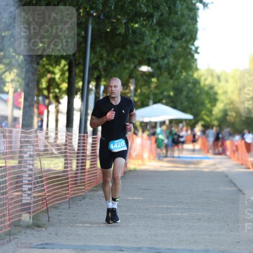 07.09.2025 - 19. Norderstedt Triathlon Michael Strokosch http://msf.ph/oto/8779881 07.09.2025 17:04:12 Laufen 931, 1420, 1474 meine-sportfotos.de