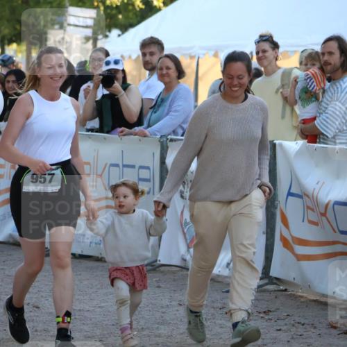 07.09.2025 - 19. Norderstedt Triathlon Zöllner http://msf.ph/oto/8779896 07.09.2025 17:33:35 Ziel 957 meine-sportfotos.de