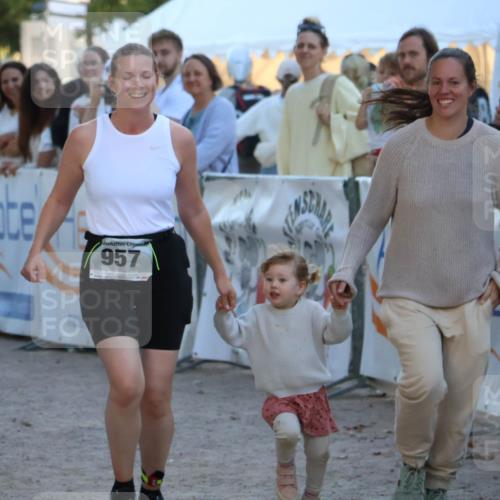 07.09.2025 - 19. Norderstedt Triathlon Zöllner http://msf.ph/oto/8779915 07.09.2025 17:33:36 Ziel 957 meine-sportfotos.de