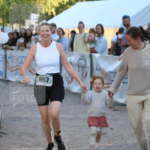 07.09.2025 - 19. Norderstedt Triathlon Zöllner http://msf.ph/oto/8779946 07.09.2025 17:33:38 Ziel 957 meine-sportfotos.de