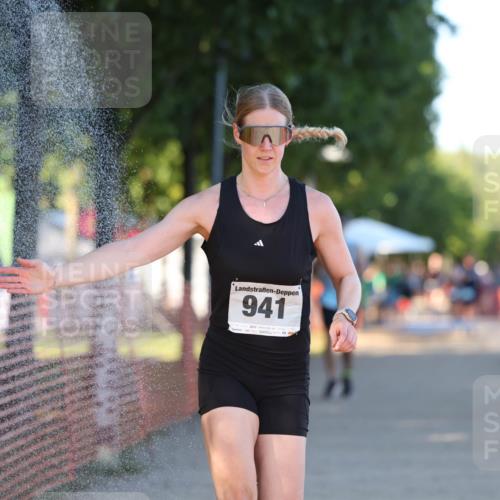 07.09.2025 - 19. Norderstedt Triathlon Michael Strokosch http://msf.ph/oto/8779952 07.09.2025 17:04:59 Laufen 378, 936, 941 meine-sportfotos.de