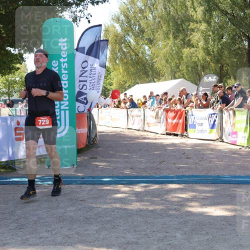 07.09.2025 - 19. Norderstedt Triathlon Zöllner http://msf.ph/oto/8779959 07.09.2025 12:45:46 Ziel 729, 1272 meine-sportfotos.de
