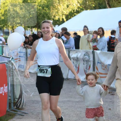07.09.2025 - 19. Norderstedt Triathlon Zöllner http://msf.ph/oto/8779961 07.09.2025 17:33:38 Ziel 957 meine-sportfotos.de