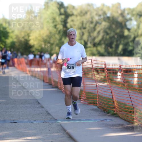07.09.2025 - 19. Norderstedt Triathlon Michael Strokosch http://msf.ph/oto/8779971 07.09.2025 17:05:02 Laufen 378, 936, 941 meine-sportfotos.de