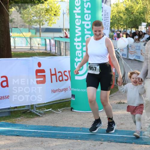 07.09.2025 - 19. Norderstedt Triathlon Zöllner http://msf.ph/oto/8779976 07.09.2025 17:33:40 Ziel 957 meine-sportfotos.de