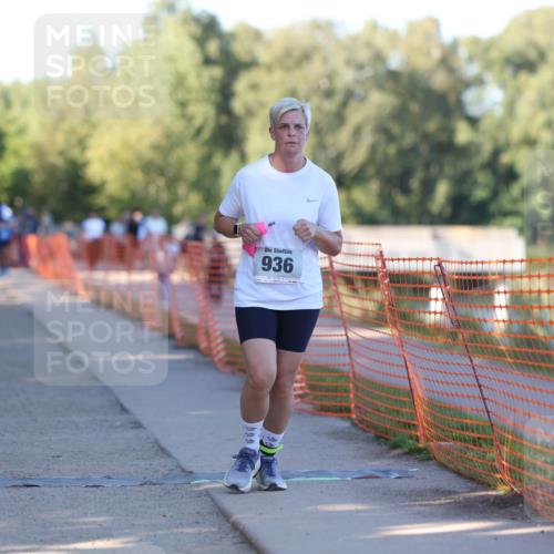 07.09.2025 - 19. Norderstedt Triathlon Michael Strokosch http://msf.ph/oto/8779977 07.09.2025 17:05:02 Laufen 378, 936, 941 meine-sportfotos.de